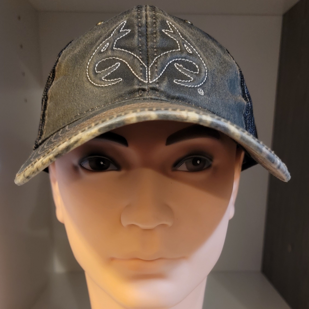 BNWT RealTree Waxed Cap